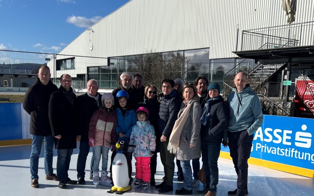 Eröffnung des Eislaufplatzes beim Florian Berndl Bad