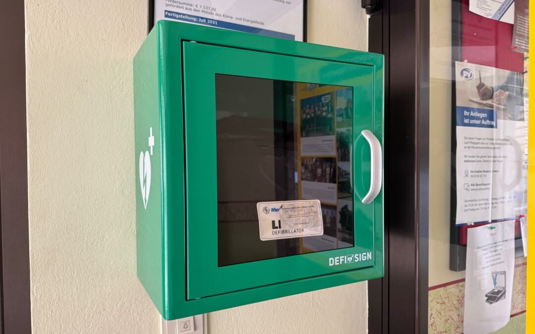 Neuer Defibrillator im Gemeindeamt